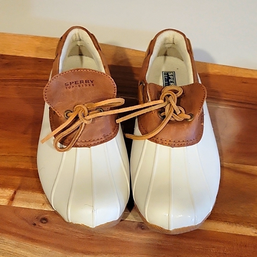 Sperry top-sider Size 8 ladies